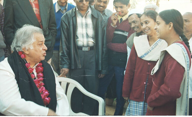 Shashi Kapoor’s love for girl education brought him to Sikar five times, even on a wheelchair!