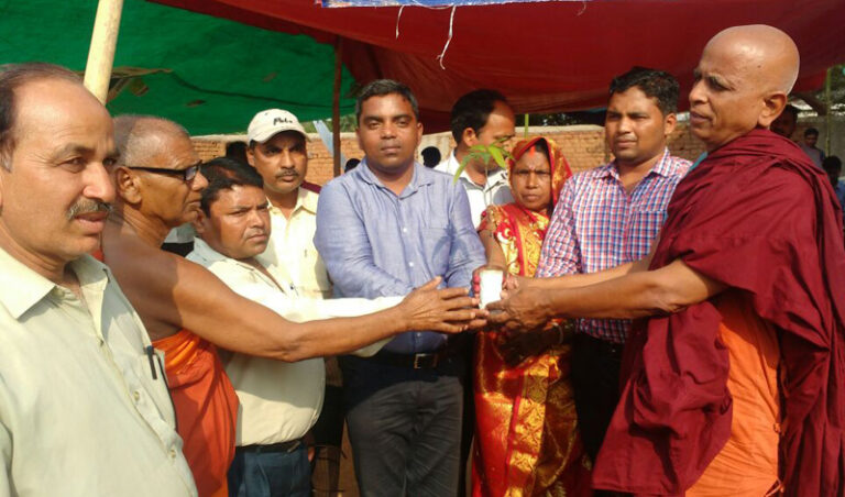 A Home Guard in Jharkhand Takes on Global Warming by Planting Trees on Special Occasions