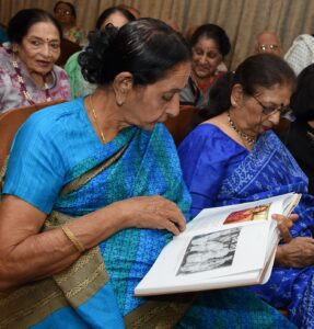 book chennai bengalis sindhis punjabis parsis