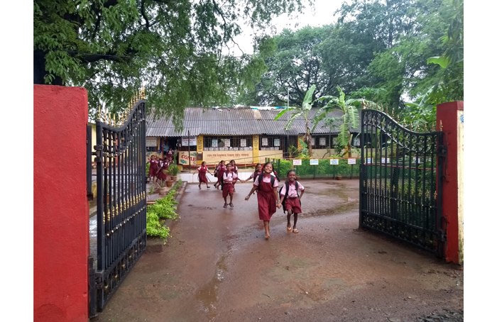 शिलटे श्रमदान स्कूल पालघर शिक्षक शिक्षिका सहभागिता