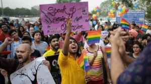 lgbtq एलजीबीटी eunuch किन्नर transgenders भारत