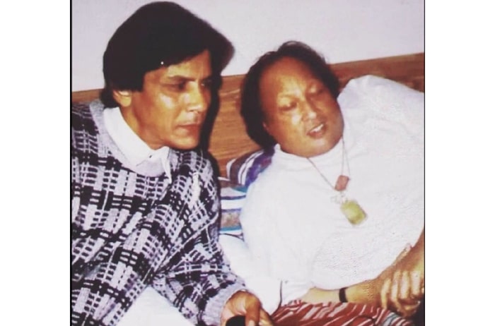 সৈয়দ গুলরেজ - লেখক, কবি, এবং গীতিকার