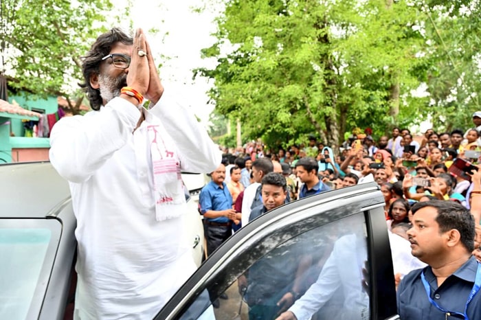 क्यूँ आगे किए गए हेमंत सोरेन?