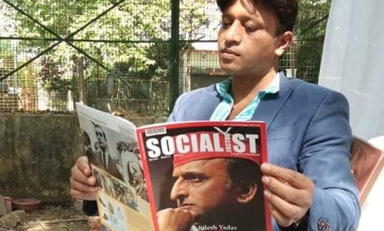 author-activist frank huzur samajwadi party