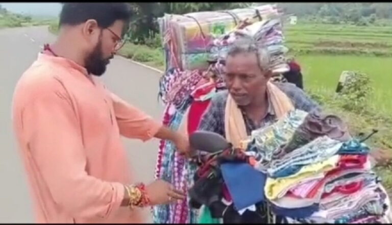 Show Your Aadhaar. Prove You’re Indian: A Bengali Hawker’s Ordeal in Odisha